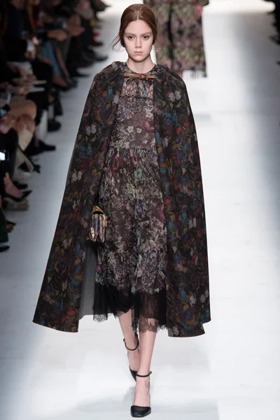 Look 29